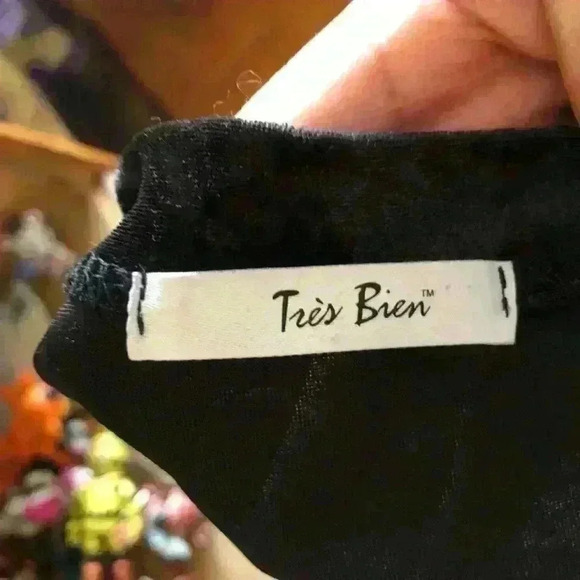 Tres Bien Black Velvet short sleeve crop top Medium - Picture 4 of 5